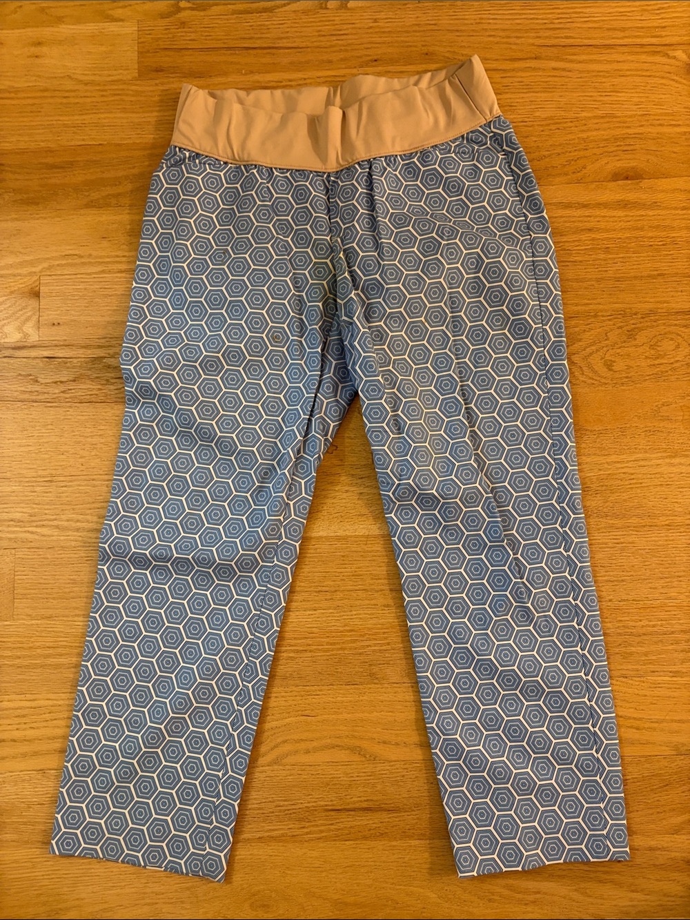 GAP MATERNITY Blue Hexagon Print Capris with Tan Waistband